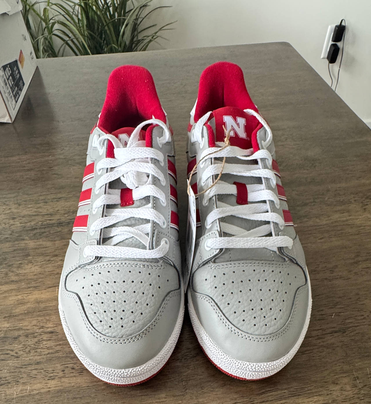 9.5M adidas Rivalry Low Nebraska Huskers