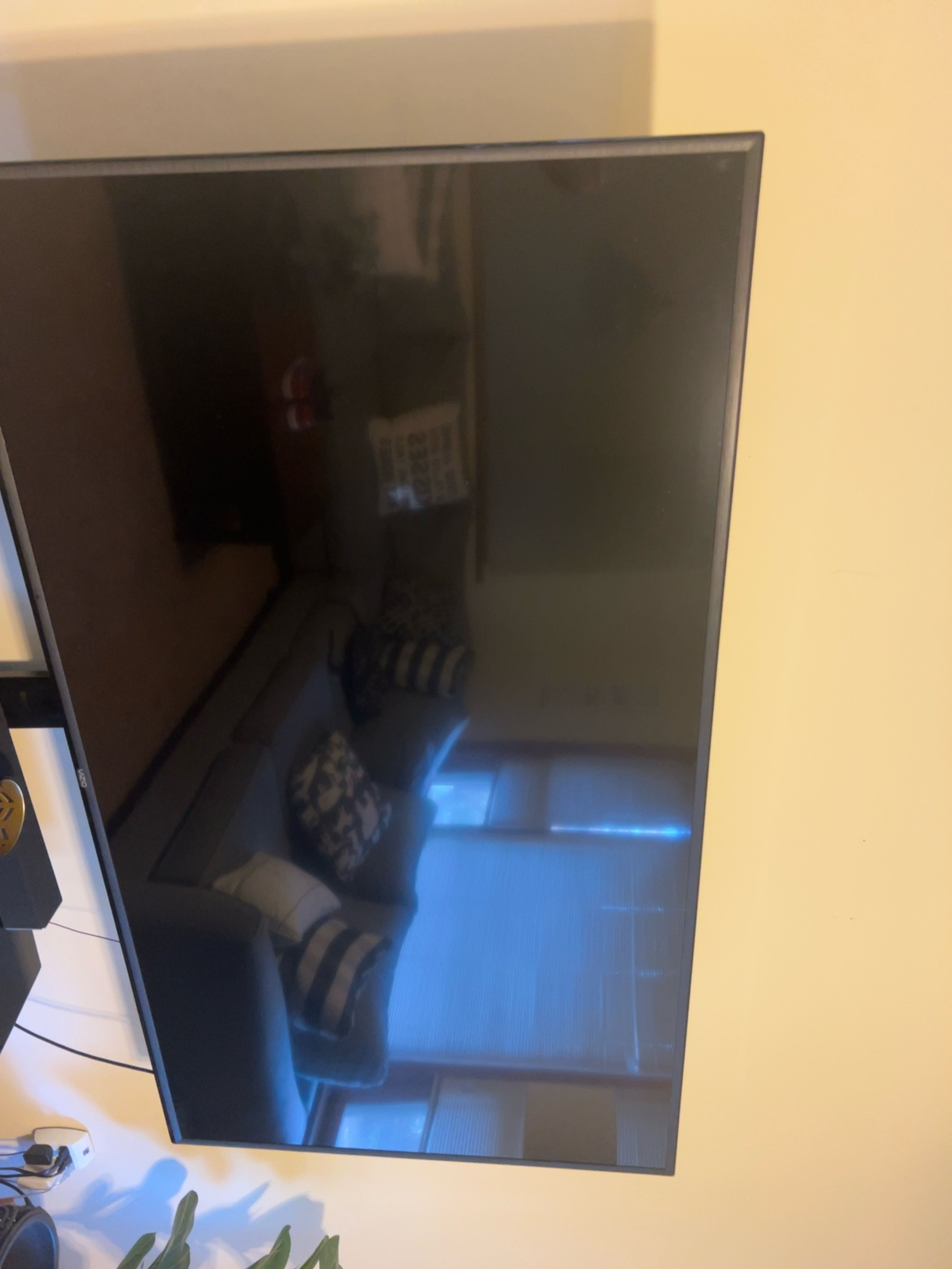 LG 75" ThinQ Smart TV