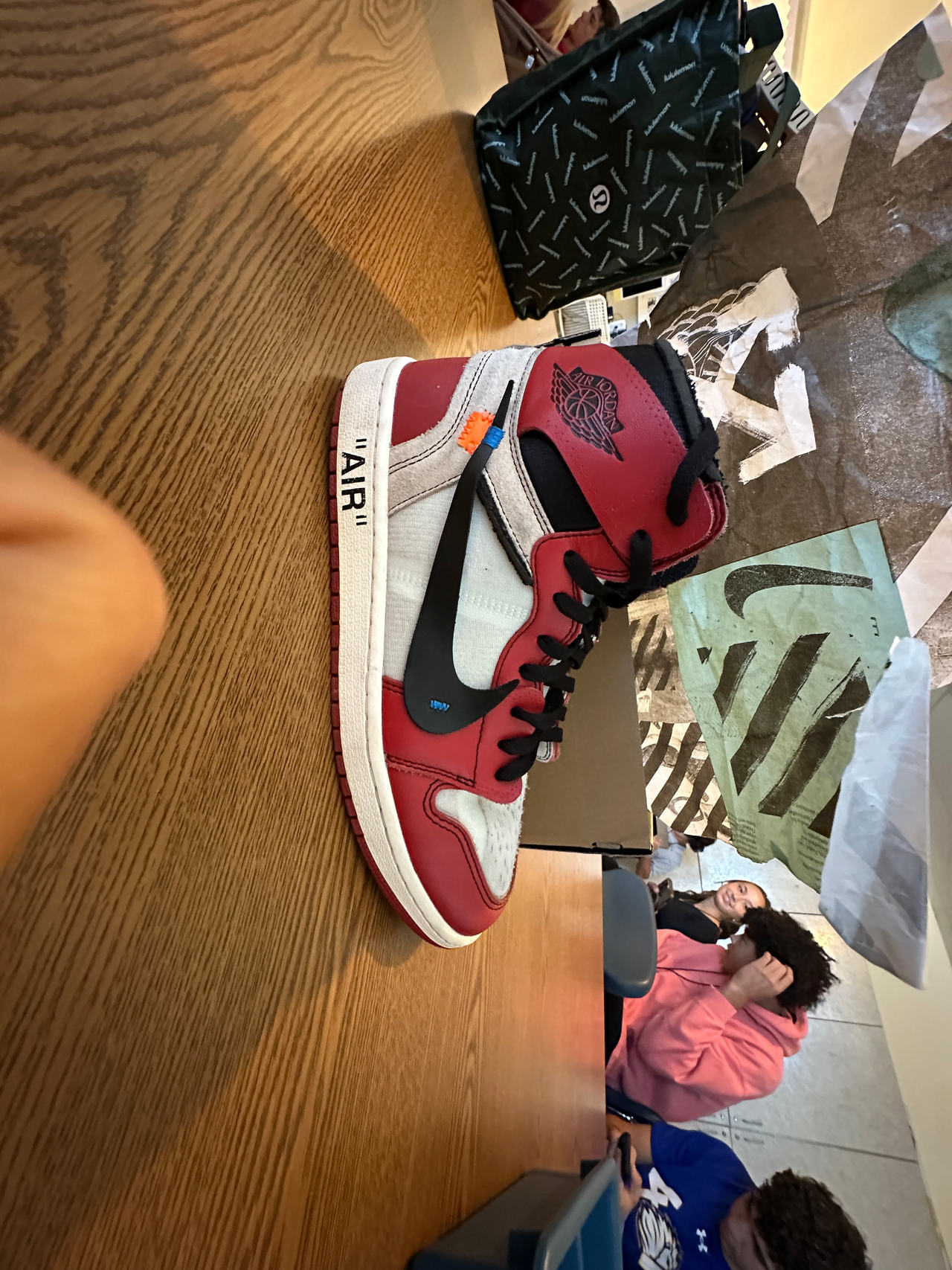 Off-White x Air Jordan 1 Retro High OG 'Chicago'