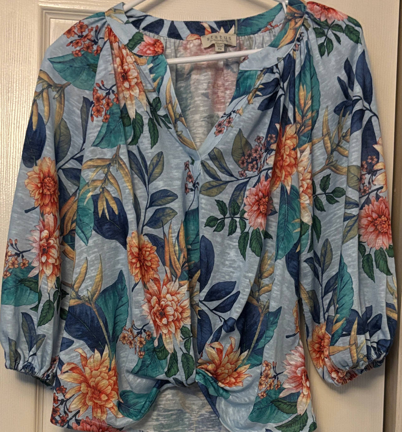 Status by Chenault Twist Front Floral Top