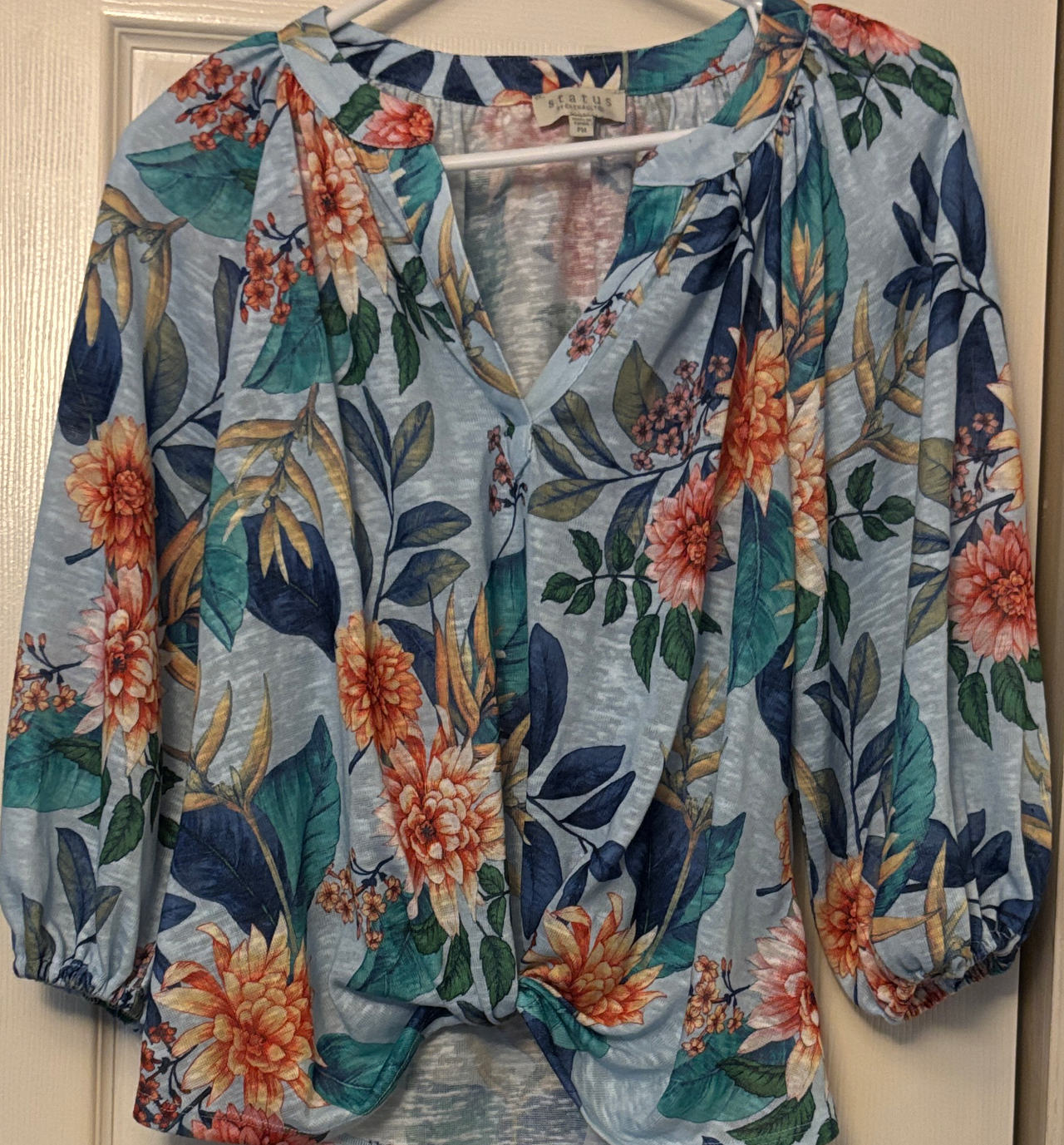 Status by Chenault Twist Front Floral Top