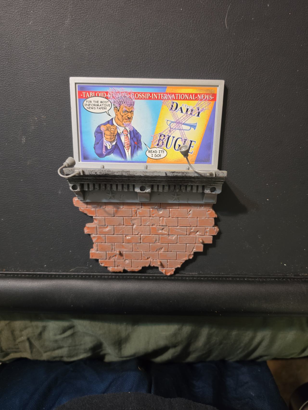 Toy Biz Spider-Man Classics J. Jonah Jameson Daily Bugle Billboard Base