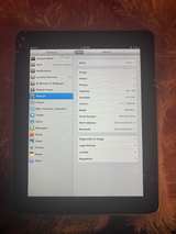 Apple iPad 1 (1st Generation) - Image 2
