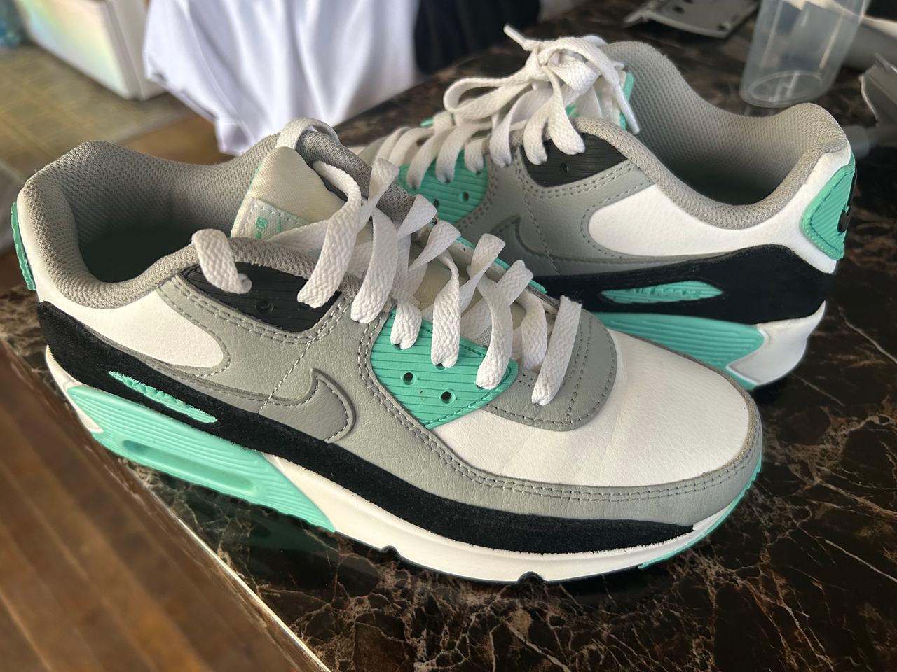 Nike Air Max 90 size 6Y