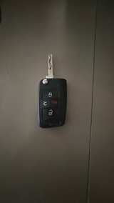 Volkswagen 4-Button Flip Key Fob Used - Image 2