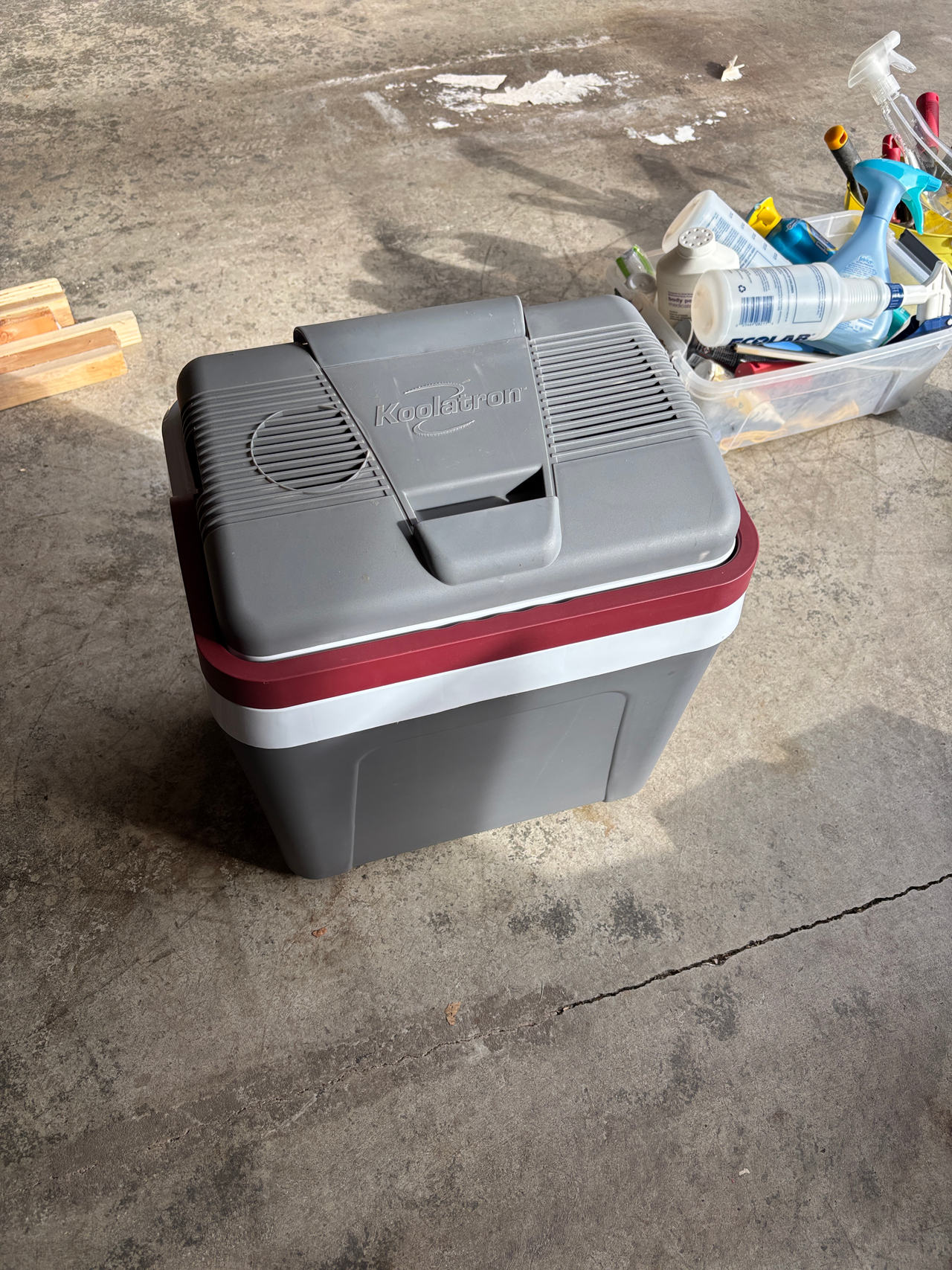 Koolatron P20 Compact 12V Thermoelectric Cooler/Warmer