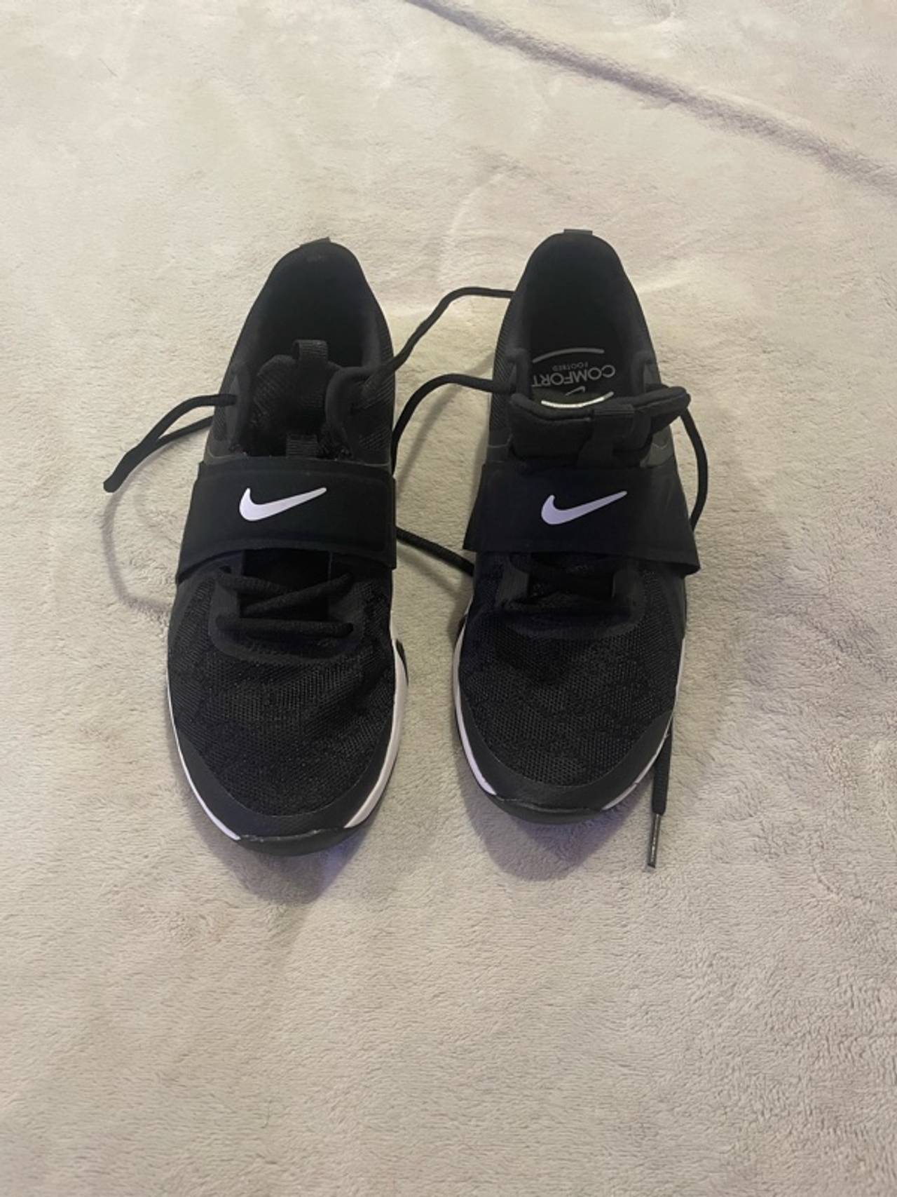 Nike Renew In-Season TR 12 Women's Training Shoe Black/White