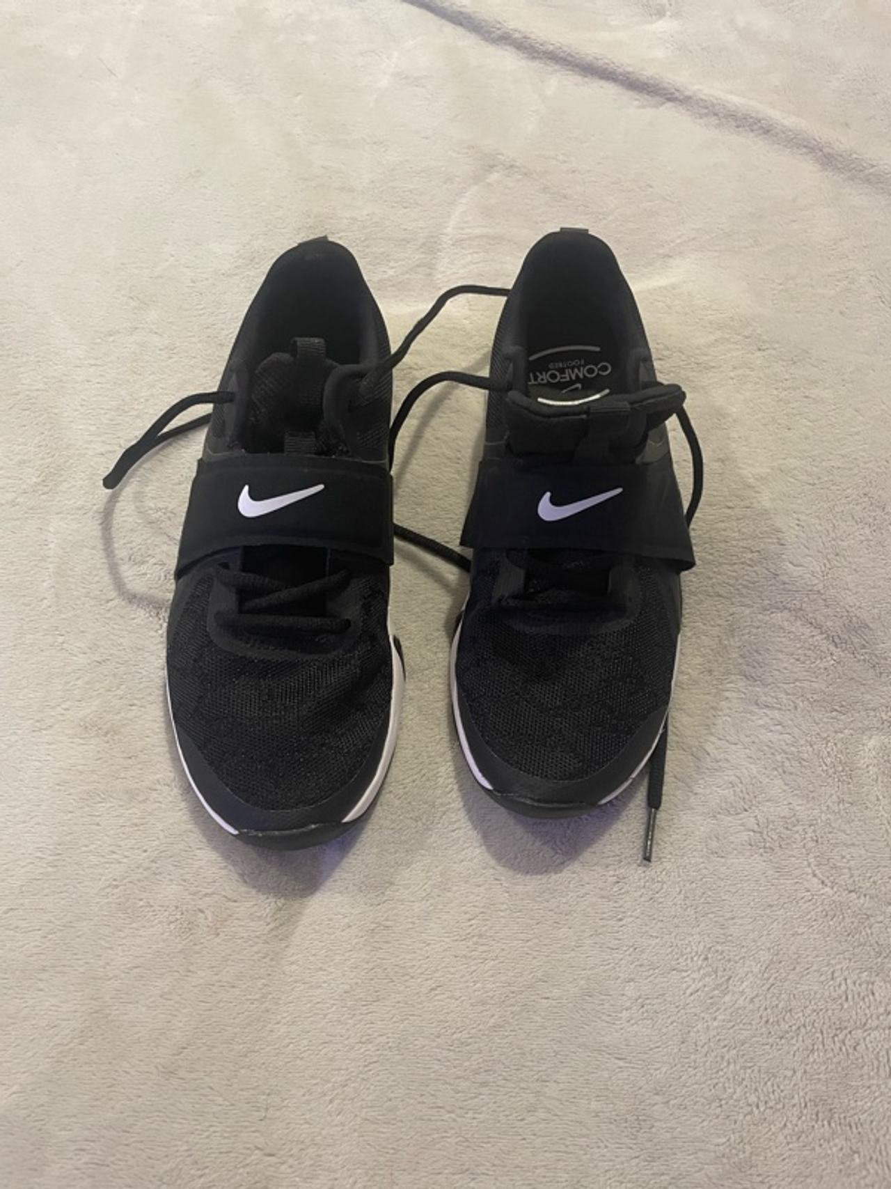 Nike Renew In-Season TR 12 Women's Training Shoe Black/White