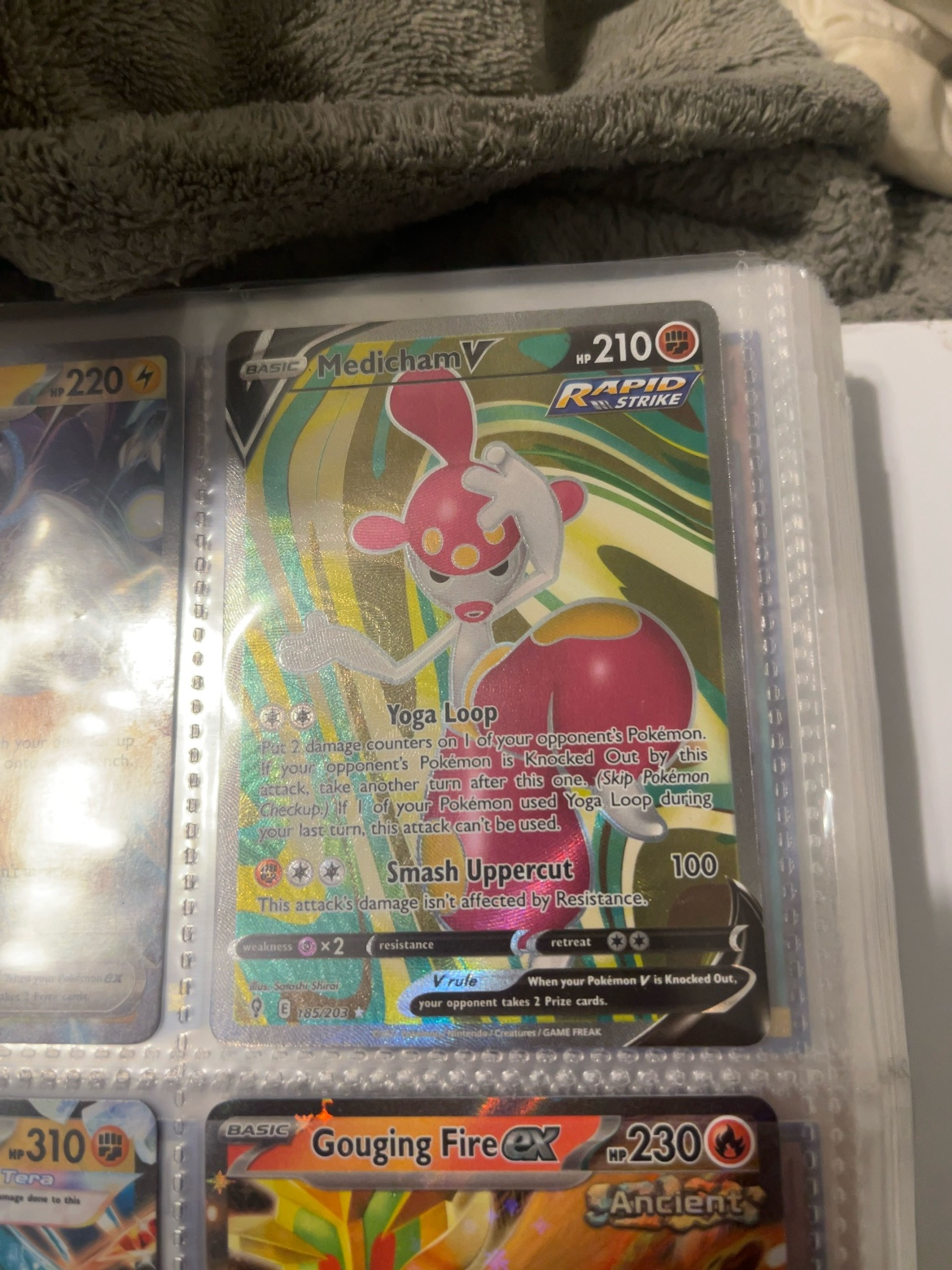 Pokemon Medicham V Full Art Ultra Rare (Evolving Skies)