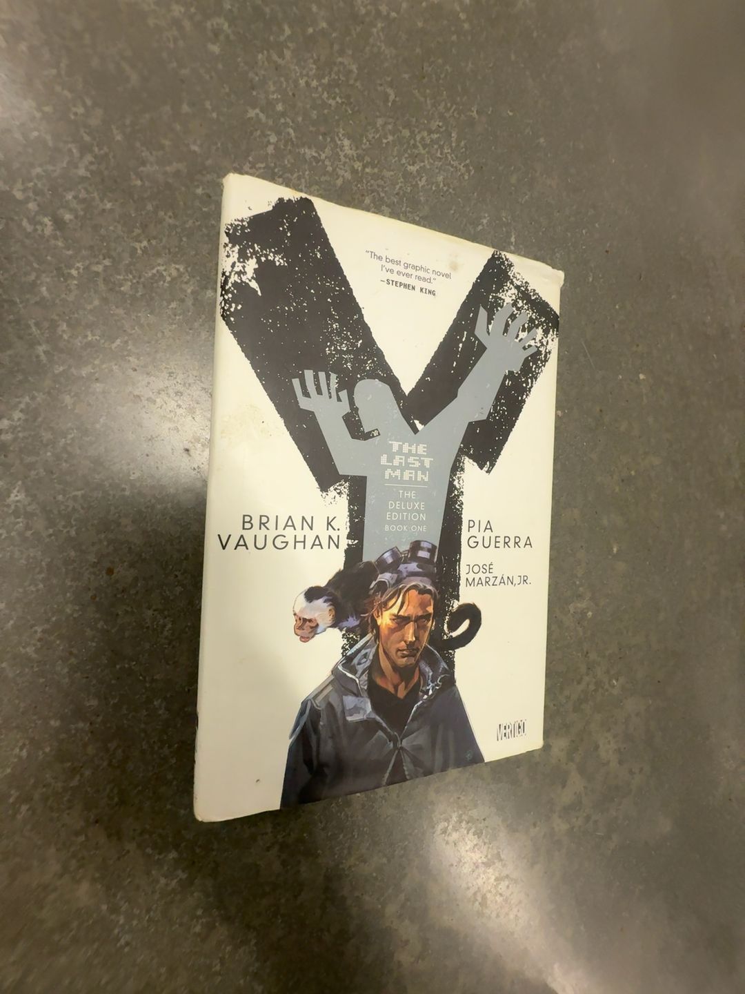 Y: The Last Man Deluxe Edition Hardcover