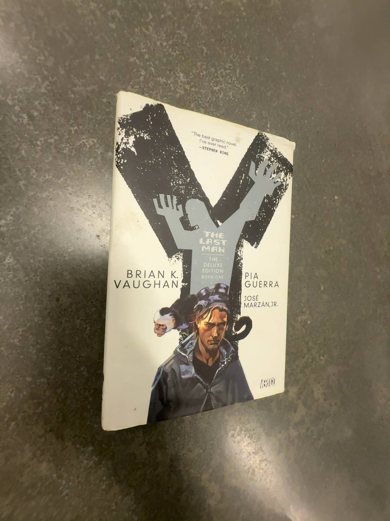 Y: The Last Man Deluxe Edition Hardcover