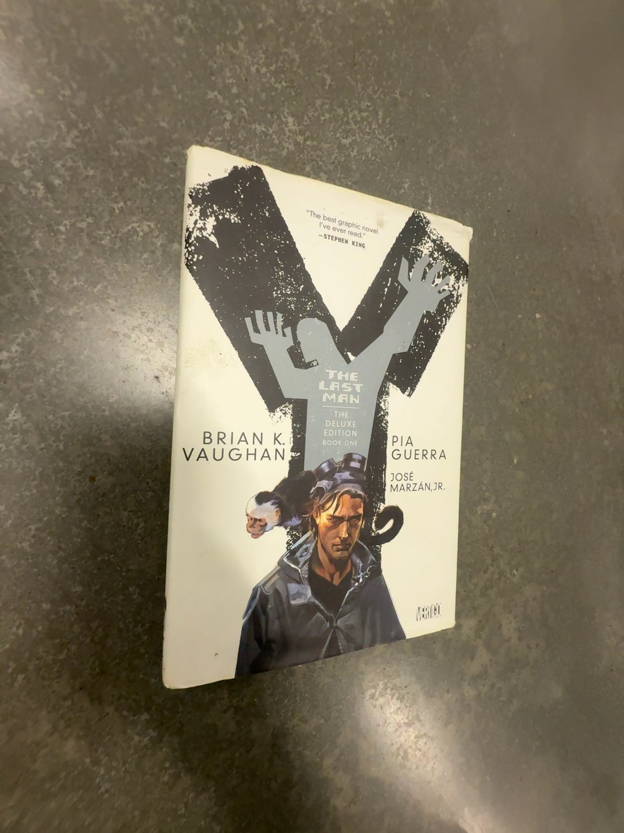 Y: The Last Man Deluxe Edition Hardcover
