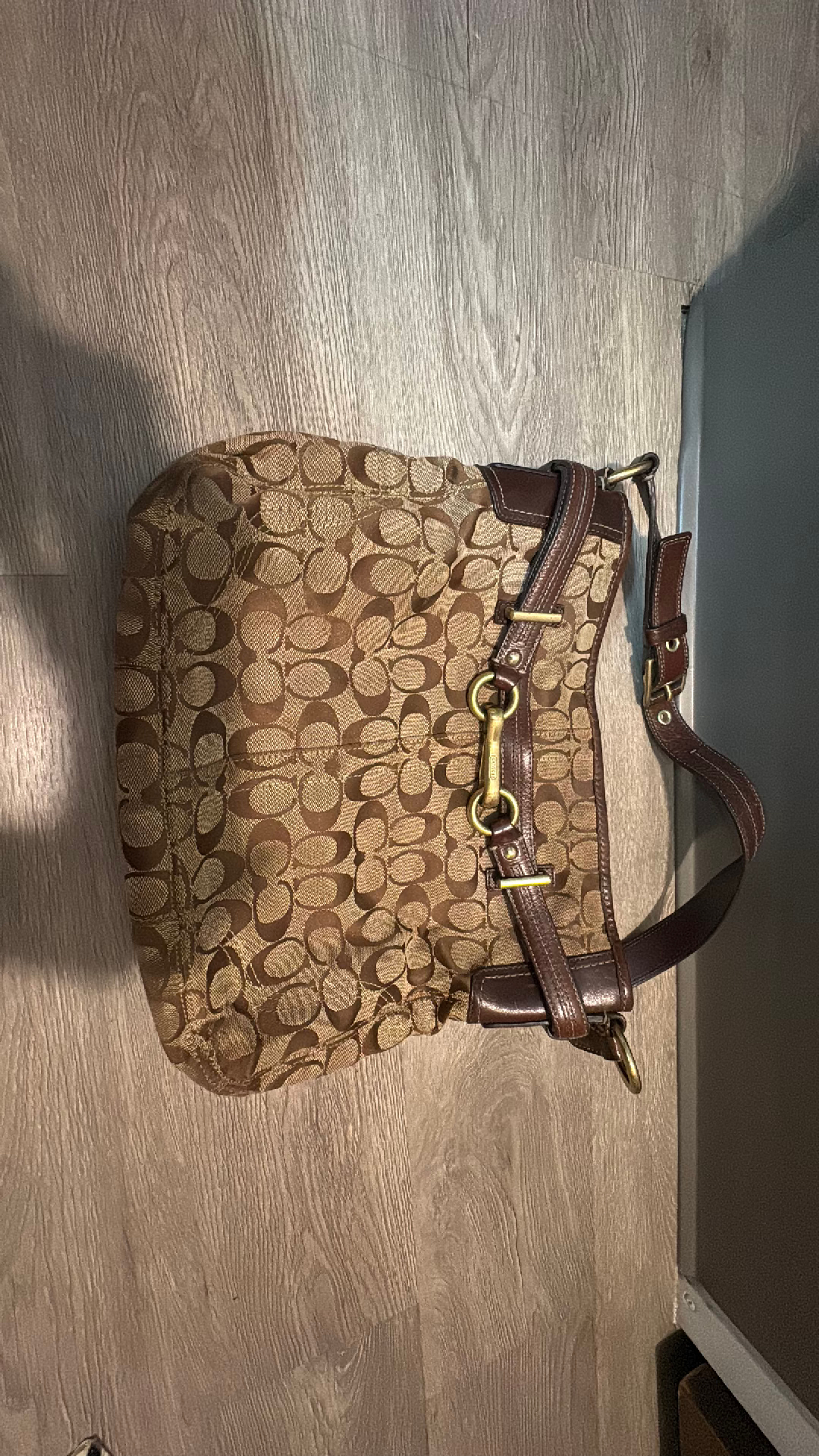 Coach Signature Hobo Bag - Image 3