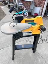 DeWalt DW788 20" Variable Speed Scroll Saw - Image 8
