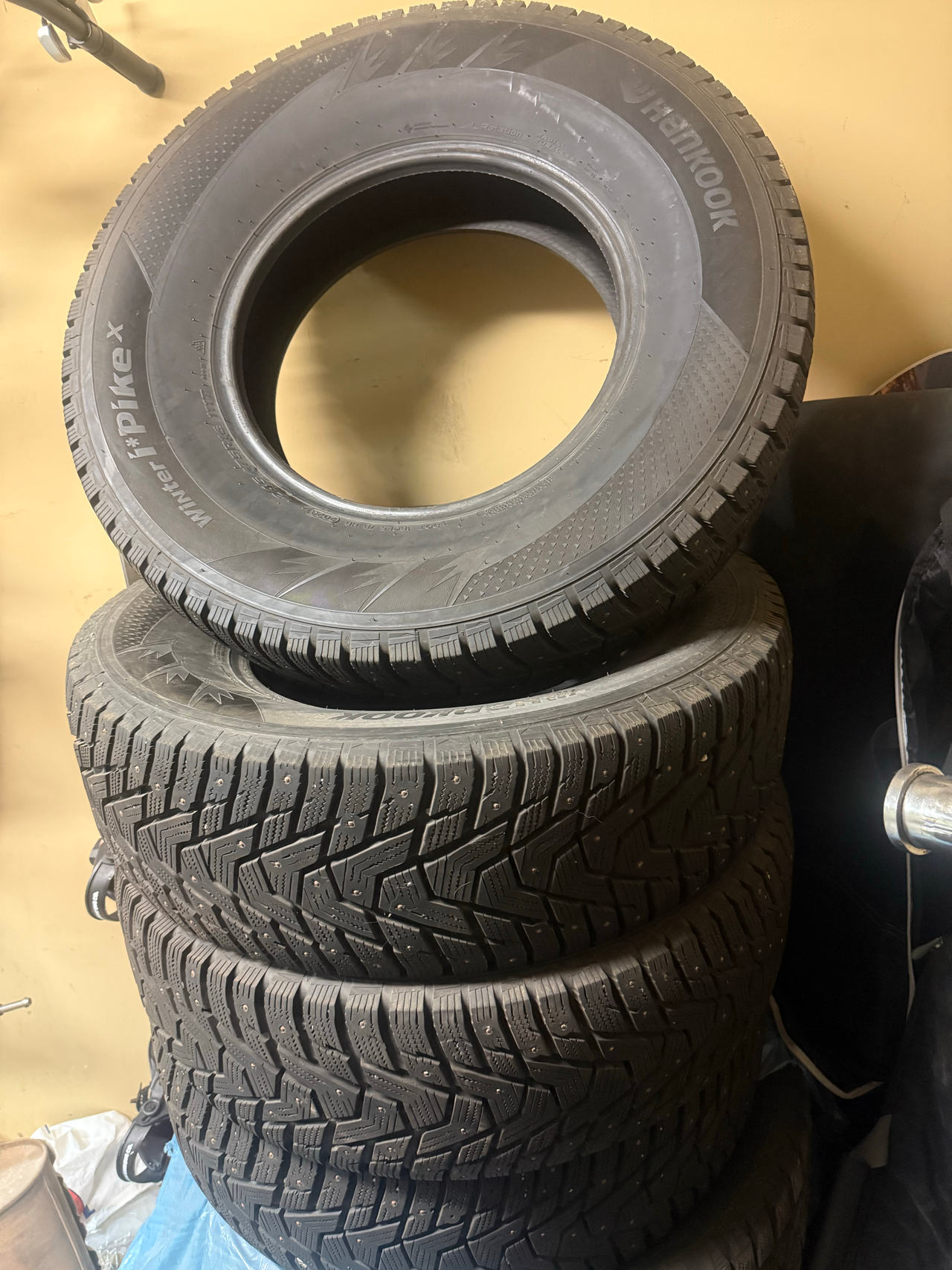 Hankook Winter i*Pike X Tires - Set of 4
