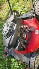 Troy-Bilt 21 in. Gas Push Mower with Honda Engine - Image 3