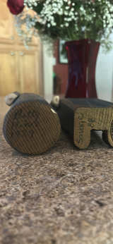 Wooden American Gothic Figurines - Image 3