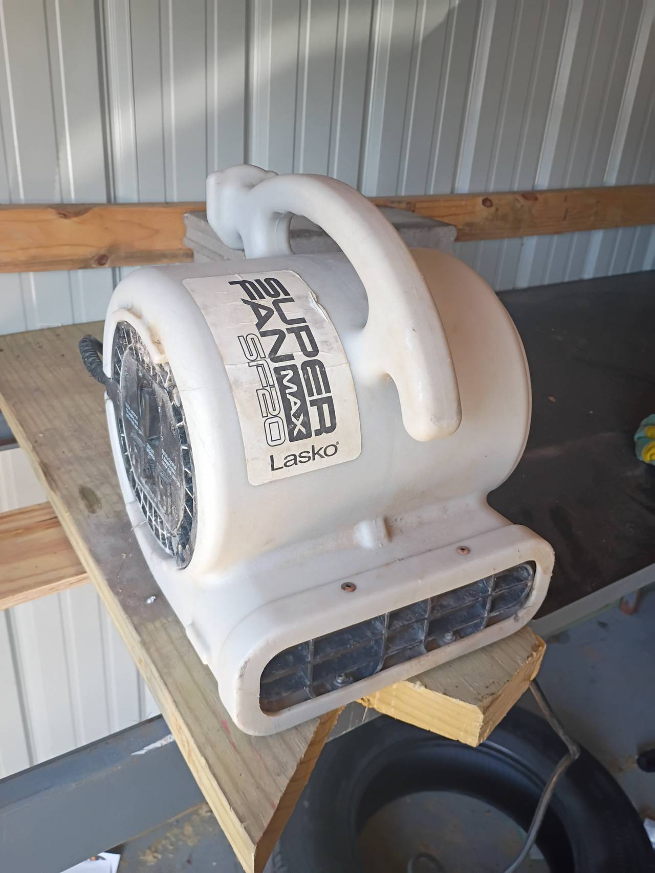 Lasko Super Fan Max SF20 High Velocity Utility Fan
