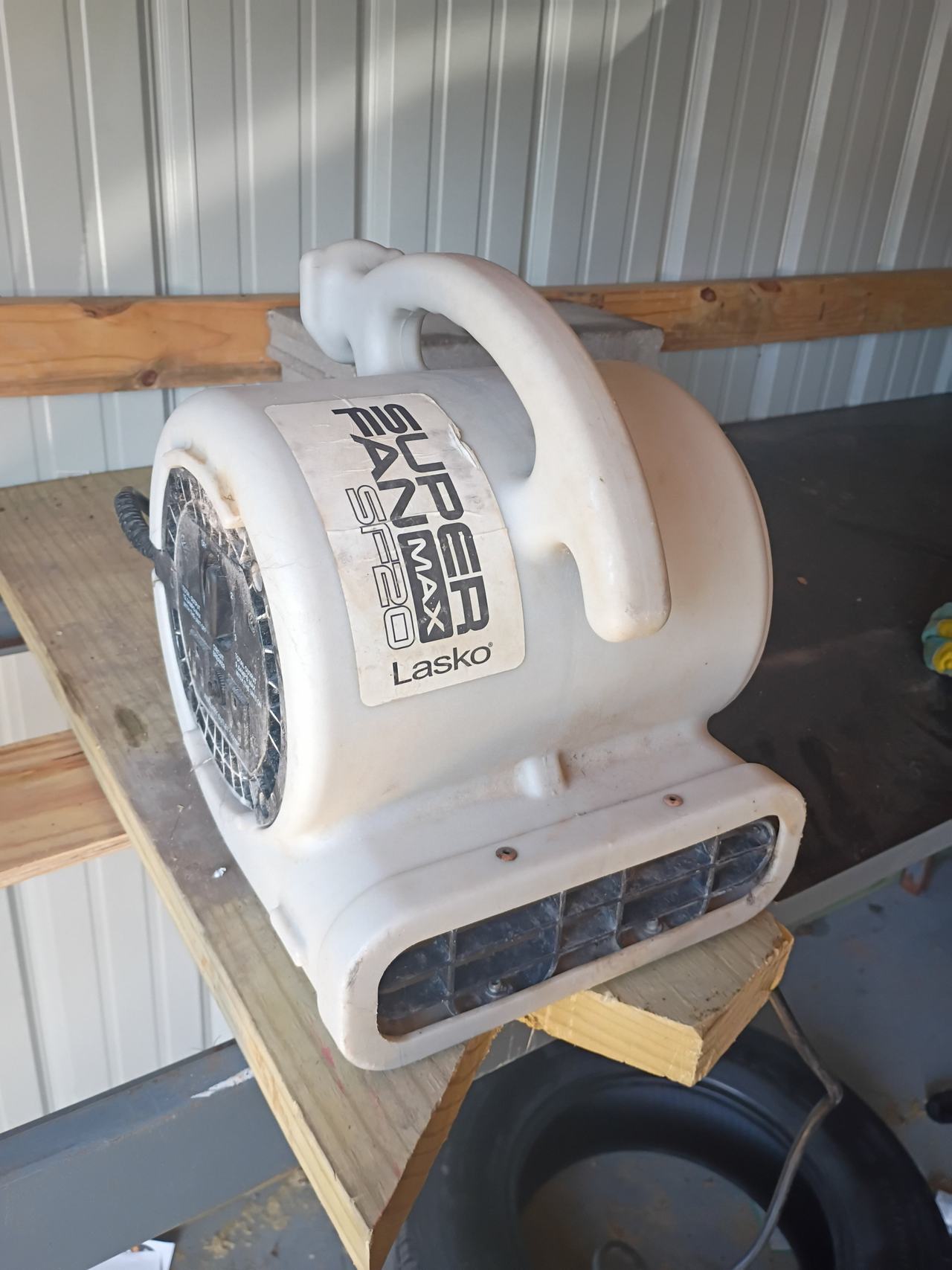 Lasko Super Fan Max SF20 High Velocity Utility Fan