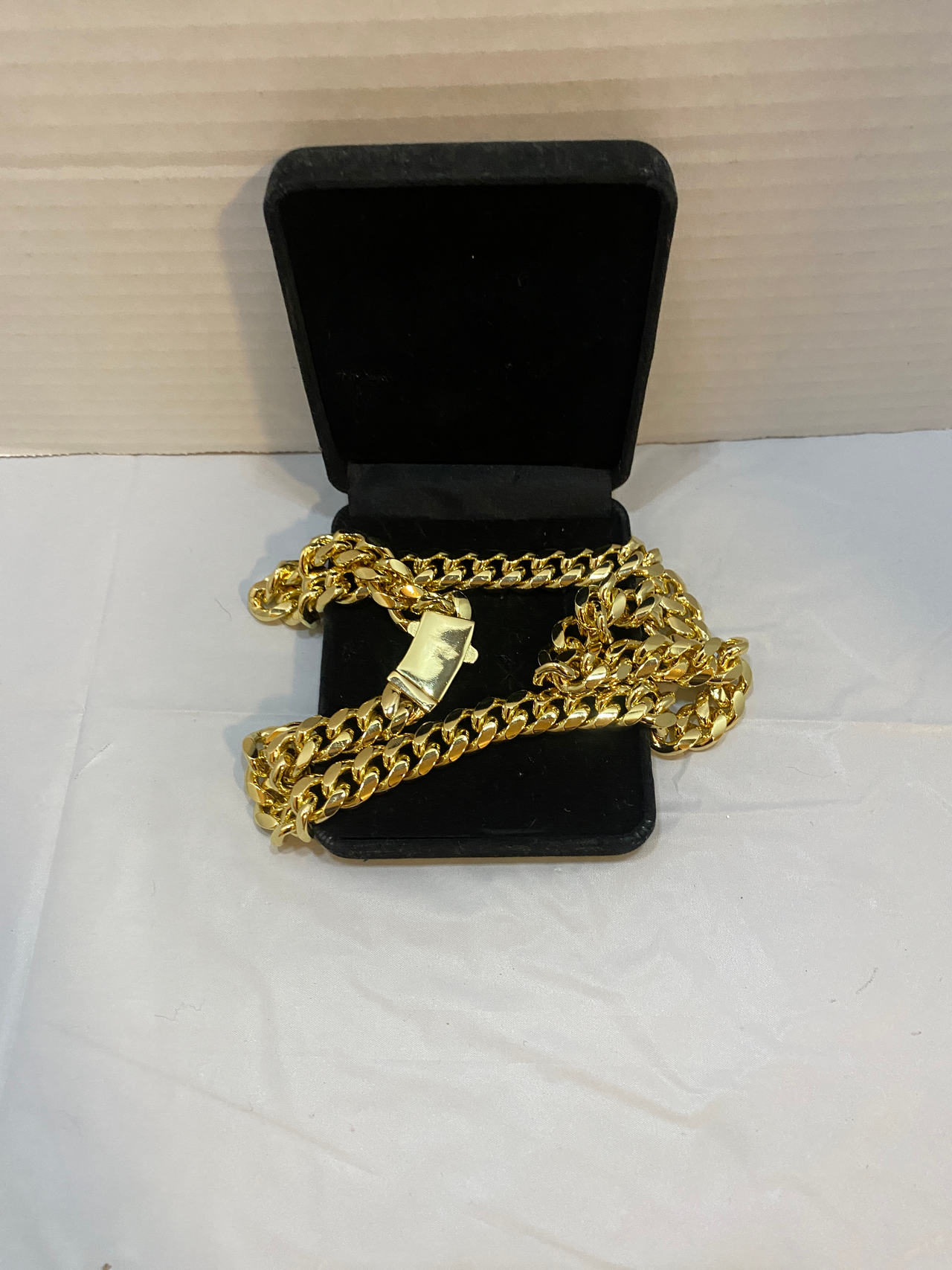 Gold Cuban Link Chain Necklace