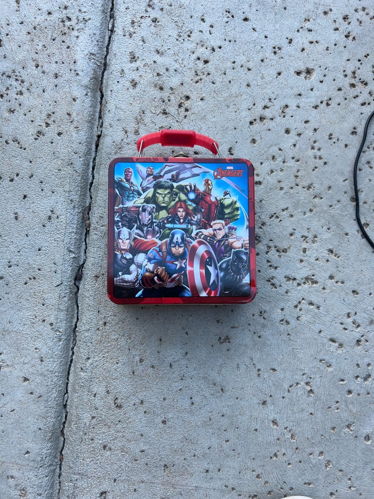 Marvel Avengers Tin Lunch Box