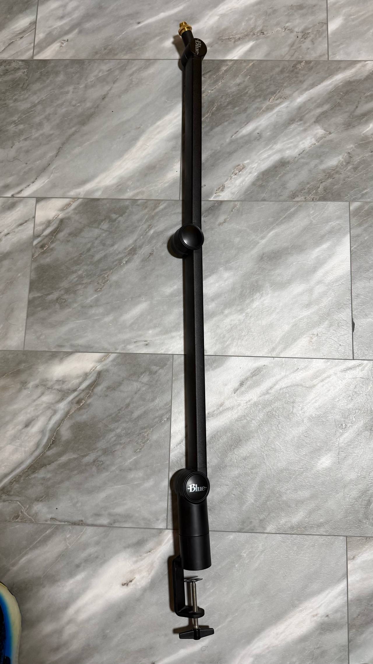 Blue Microphones Compass Premium Tube-Style Broadcast Boom Arm