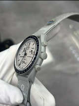 Omega x Swatch Speedmaster MoonSwatch moon - Image 5