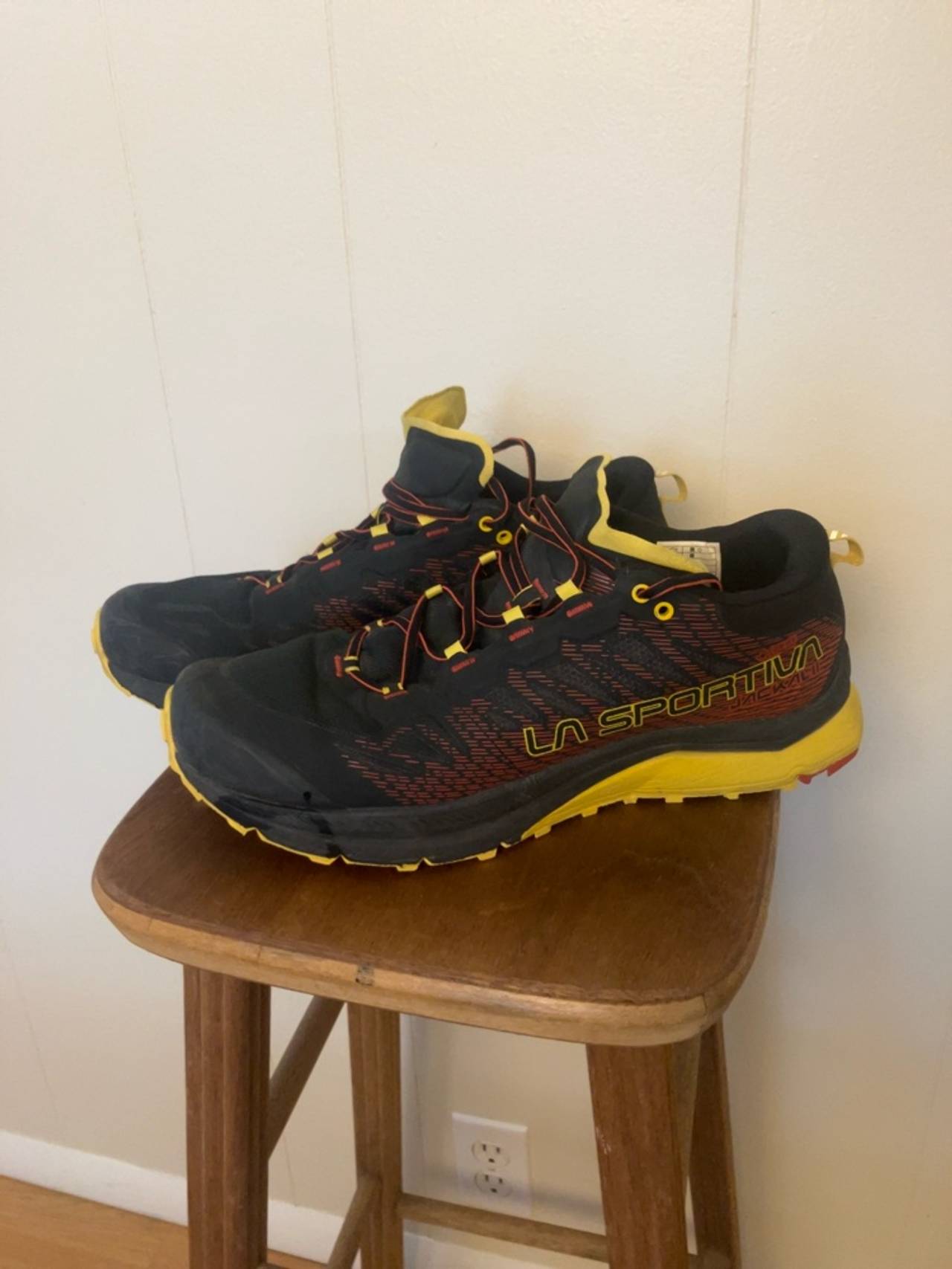 La Sportiva Jackal II GTX Trail Running Shoes Black/Yellow