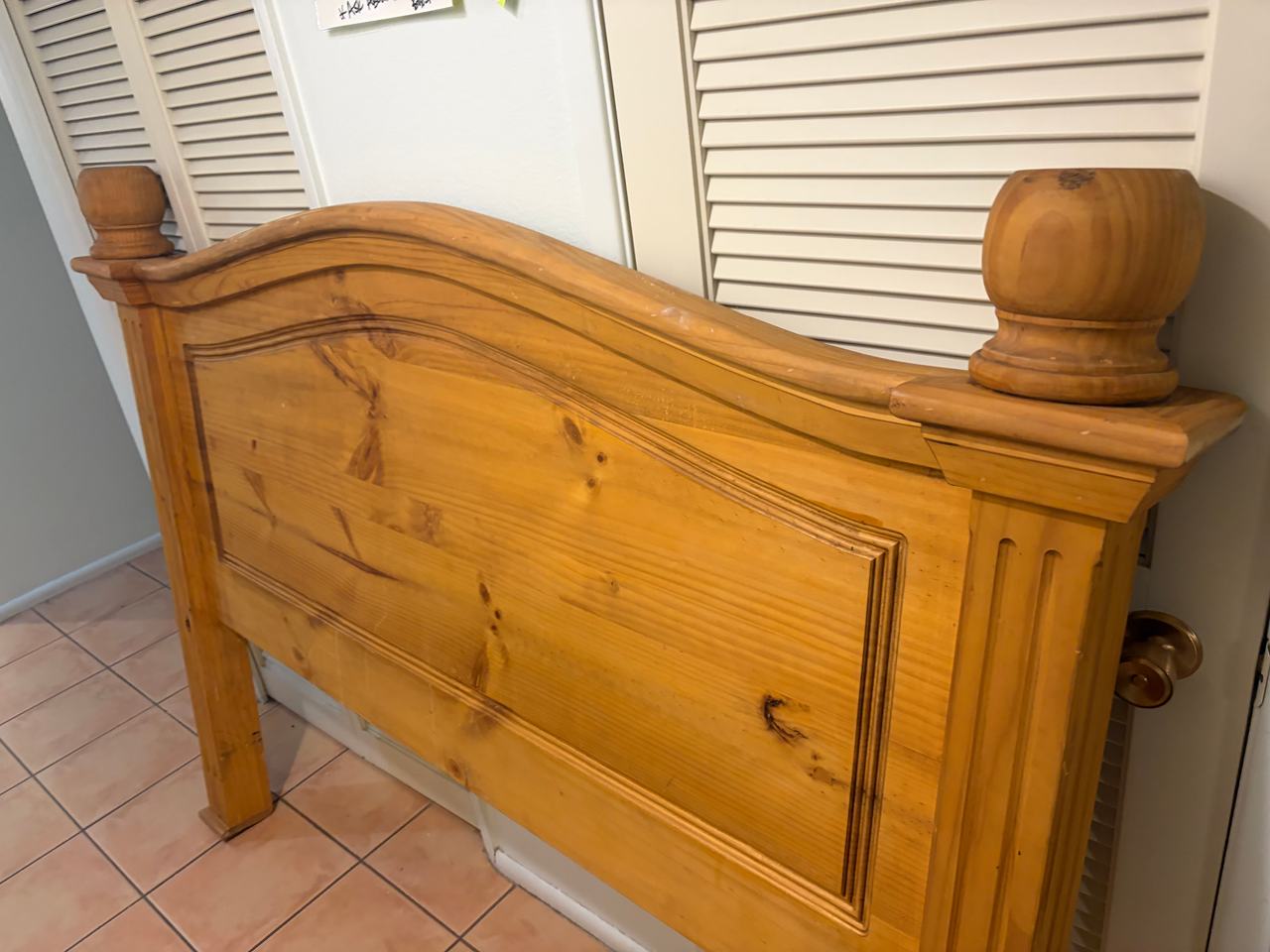 Solid Pine Arched Headboard with Finials