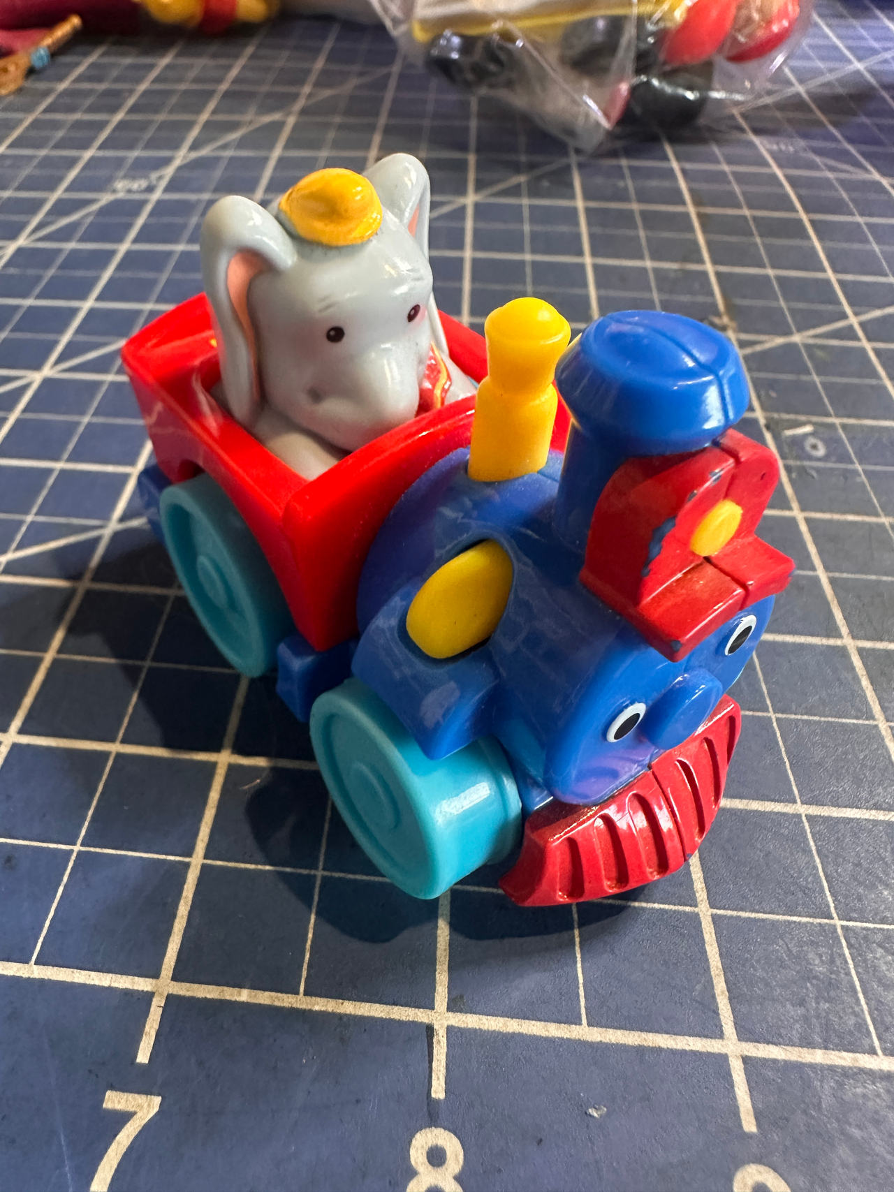 Fisher-Price Little People Disney DUMBO CIRCUS WHEELIE Train Car