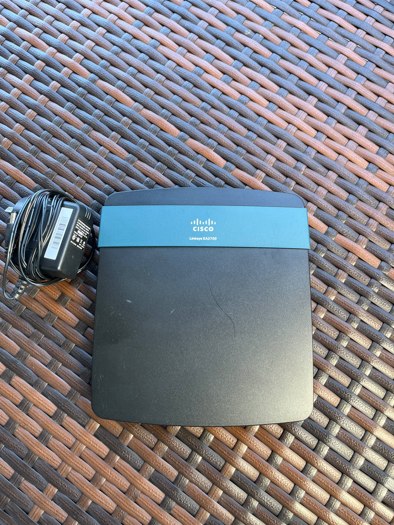 Cisco Linksys EA2700