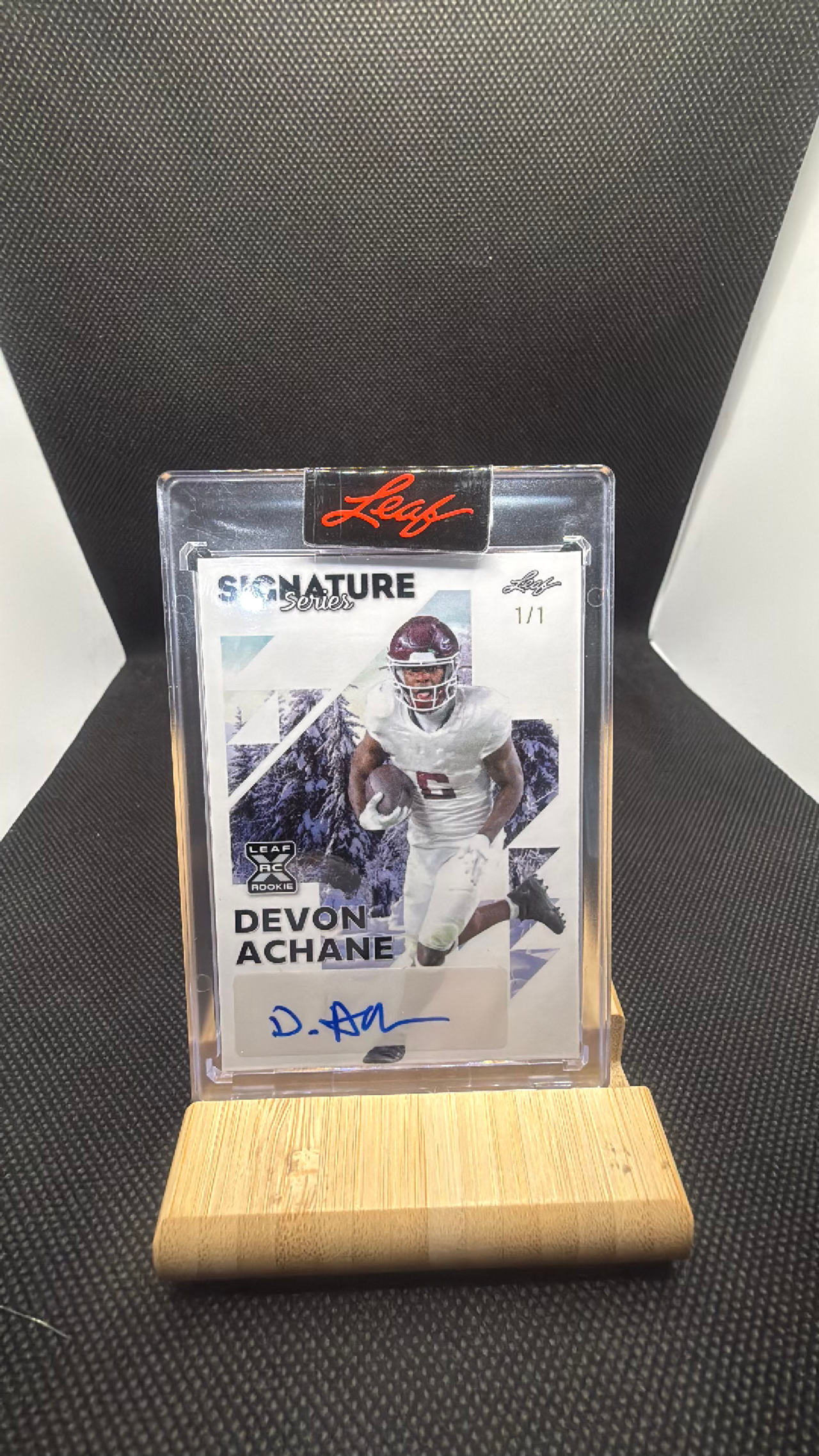 2023 Leaf Signature Series Devon Achane 1/1 Autograph Rookie Card