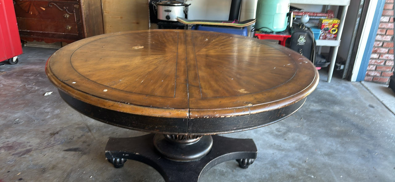 Round Pedestal Dining Table