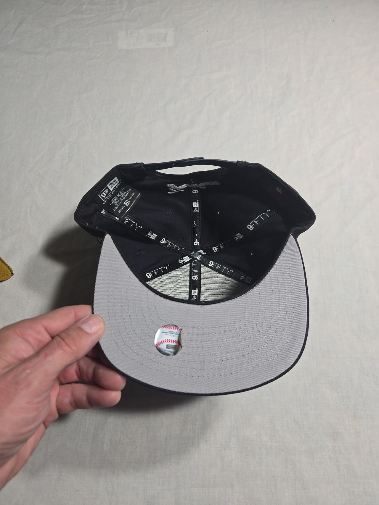 New Era 9FIFTY New York Yankees High Crown Snapback Hat