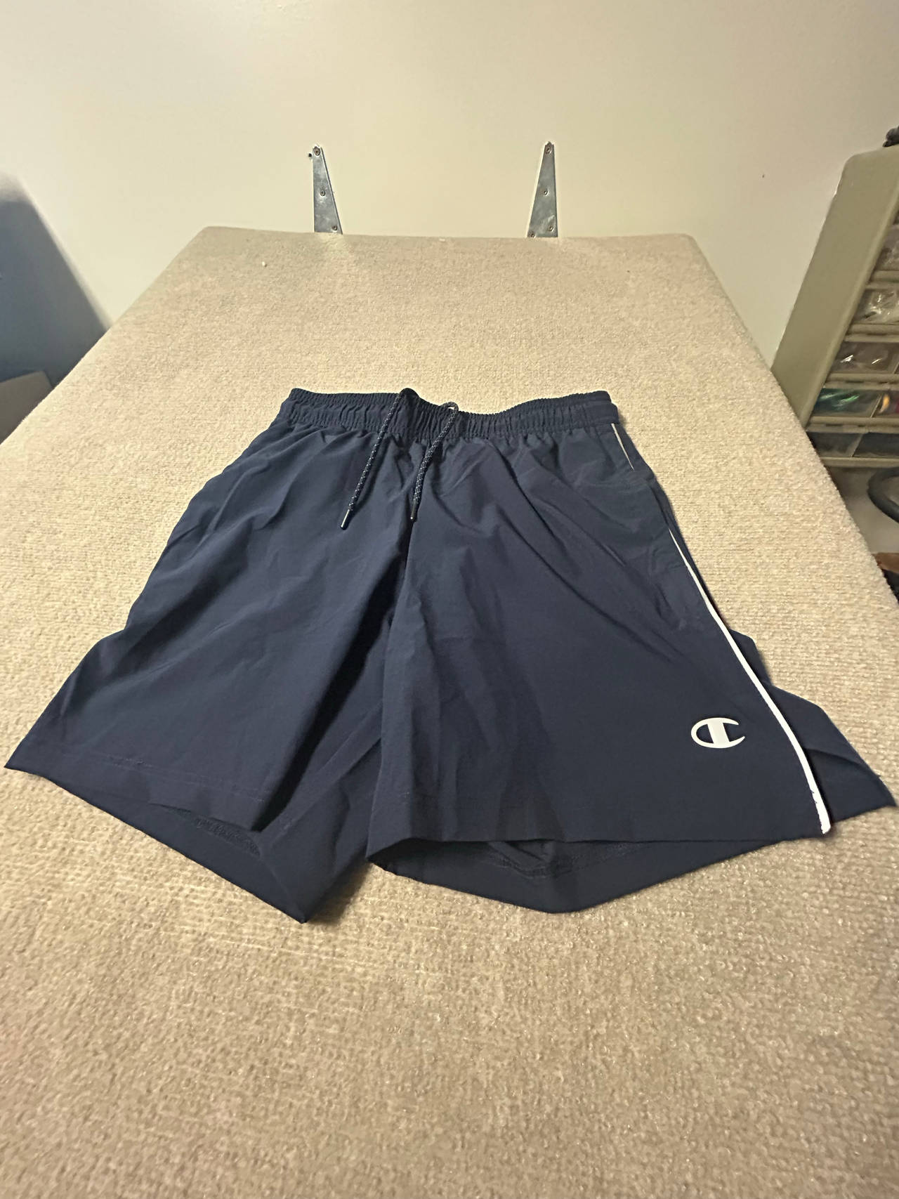 Champion Men's Navy Blue Athletic Shorts
“Small”