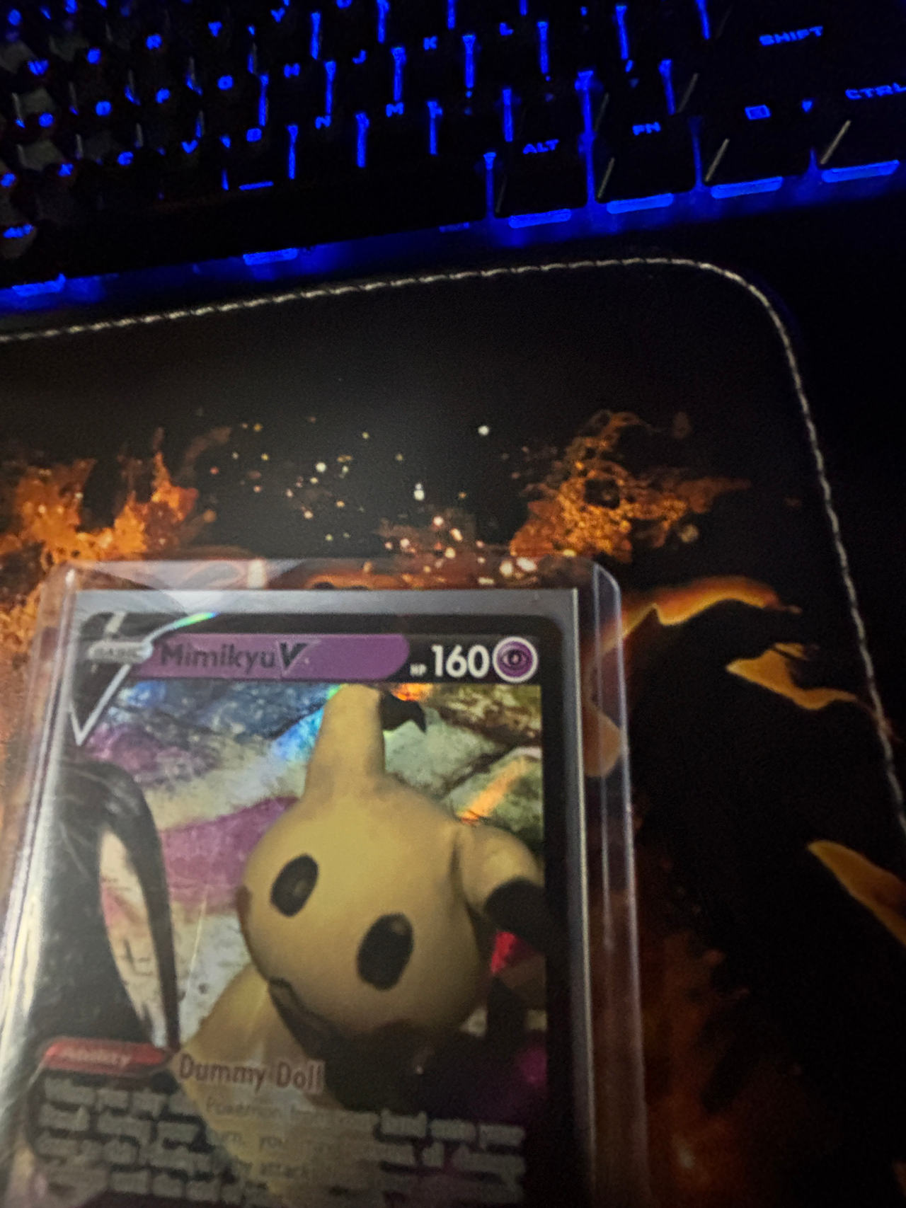 Mimikyu V Pokémon Card – Battle Styles 062/163 Ultra Rare – Near Mint!