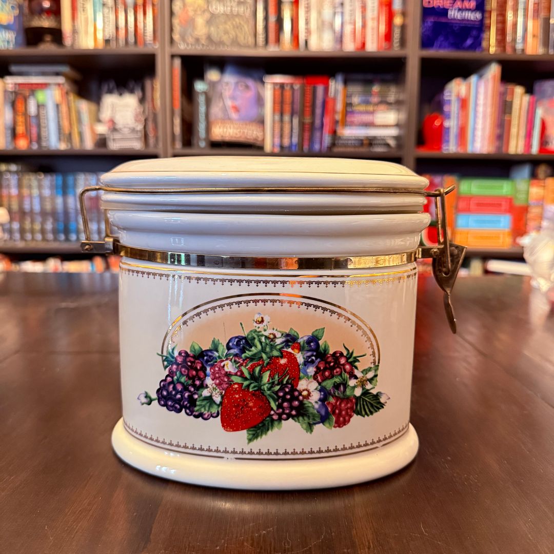 Knott’s Berry Farm Foods Vintage Fruit Garden Ceramic Canister Berries