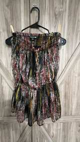 Forever 21 Abstract Print Smocked Top Size Medium - Image 3