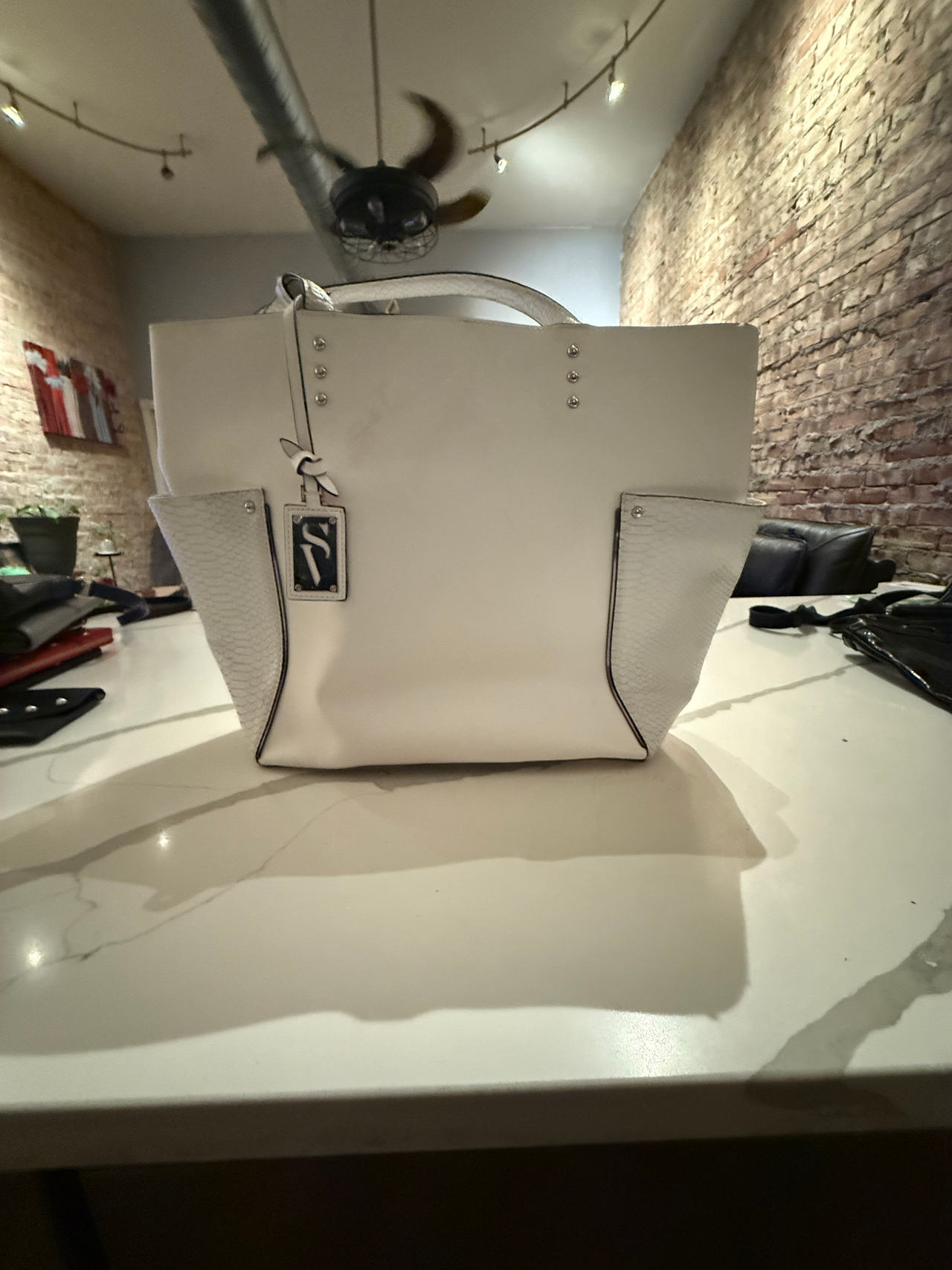 VERA WANG LEATHER LARGE TOTE