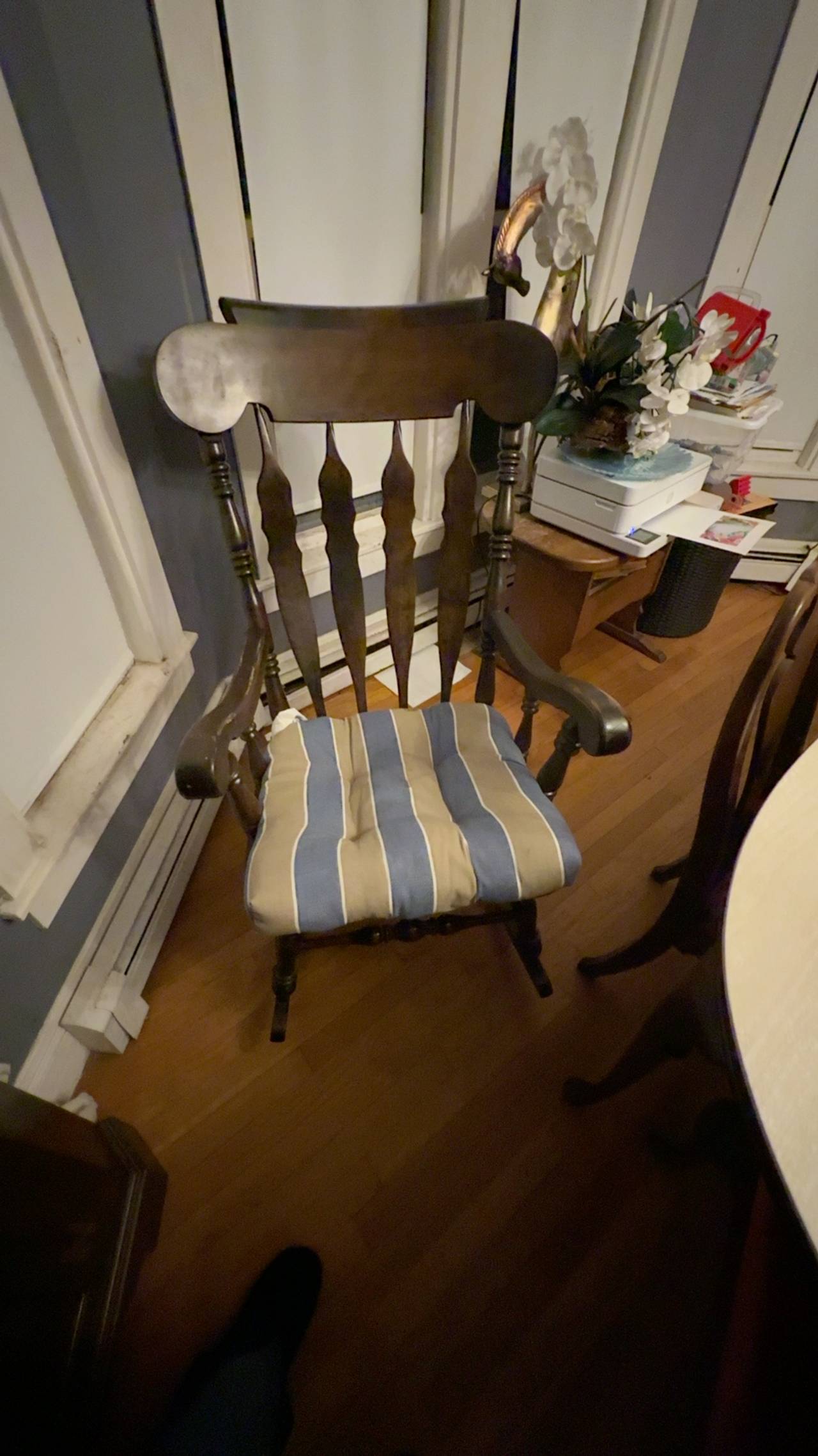 Nichols & Stone Vintage Windsor Rocking Chair