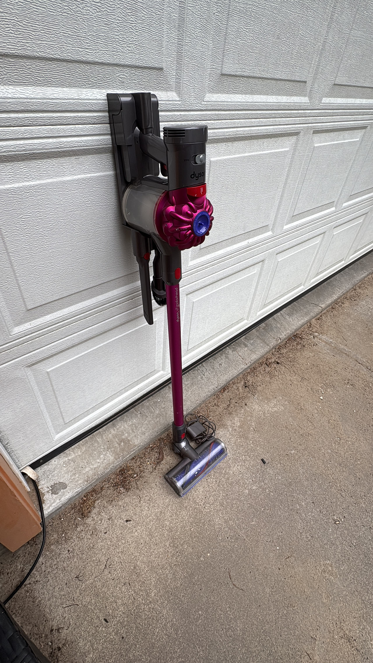Dyson V7 Motorhead Cordless Stick Vacuum