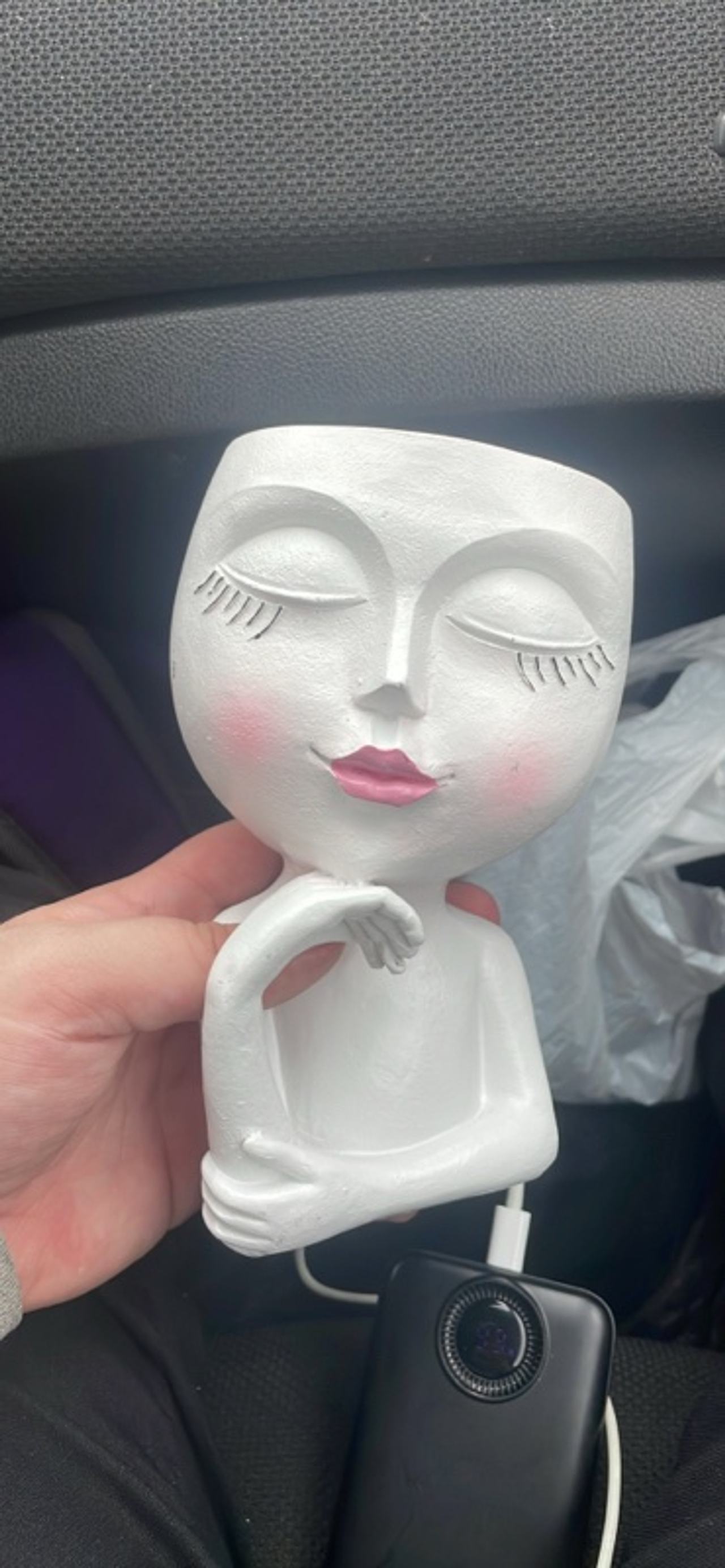 Resin Face Planter White with Drainage Hole