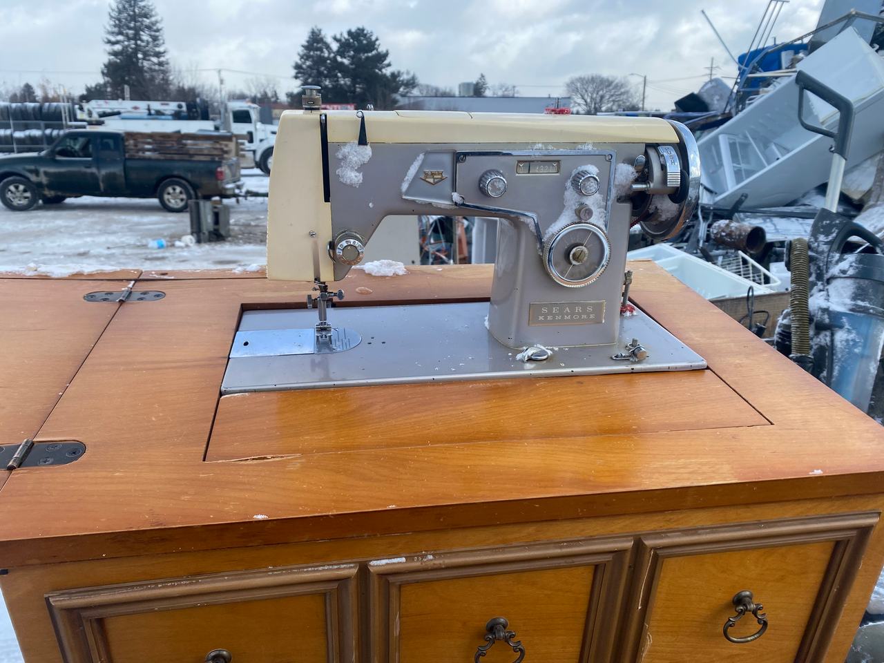 Sears Kenmore 158 Sewing Machine