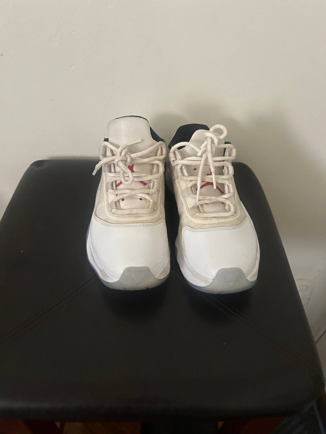 Air Jordan 11 Retro Low 'White/Red'