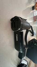 Canon VIXIA HF R800 - Image 2