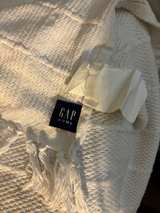 Gap Textured Organic Cotton Fringe Throw - Image 2