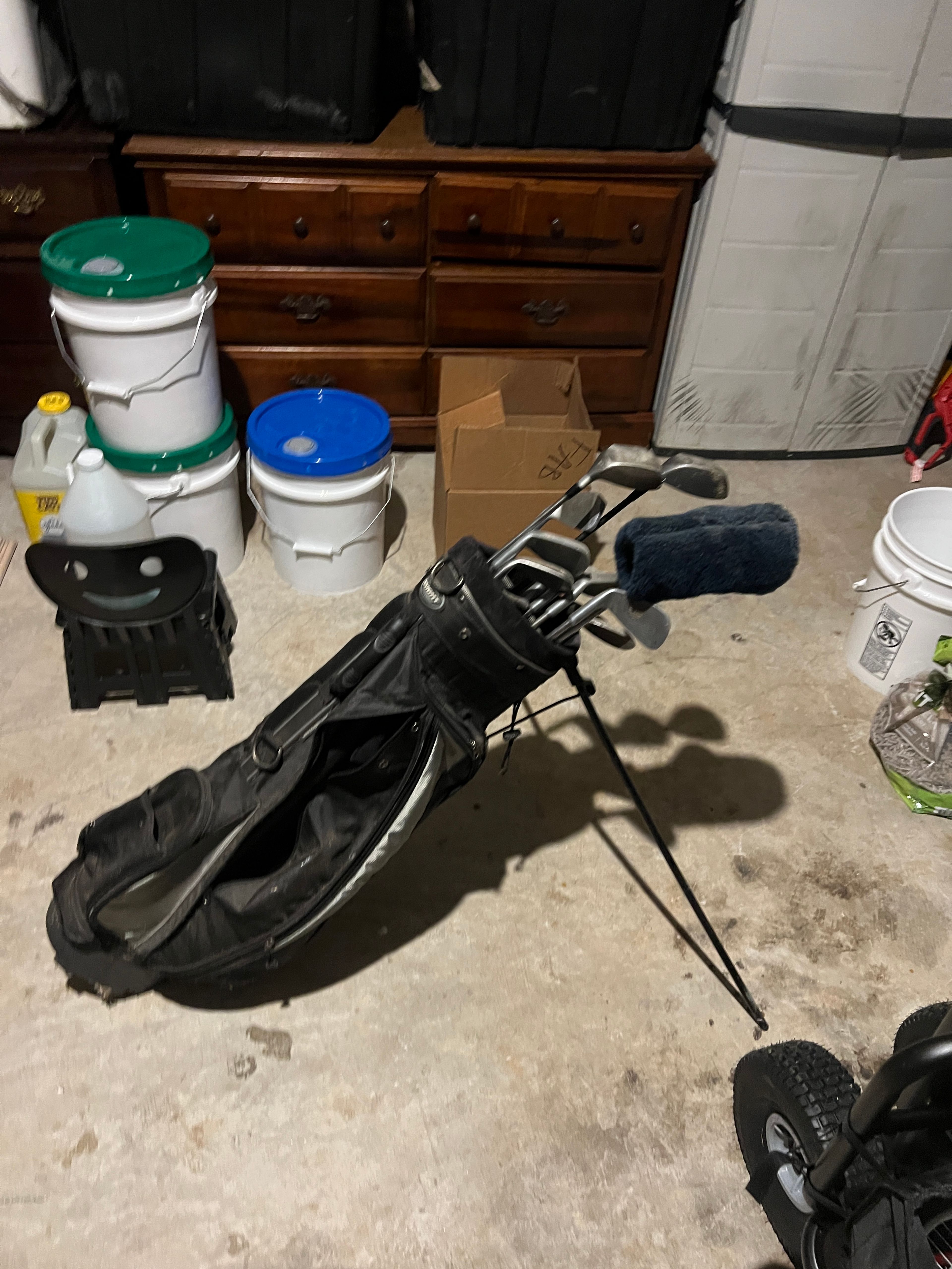 Golf Club Set with Stand Bag - Image 2