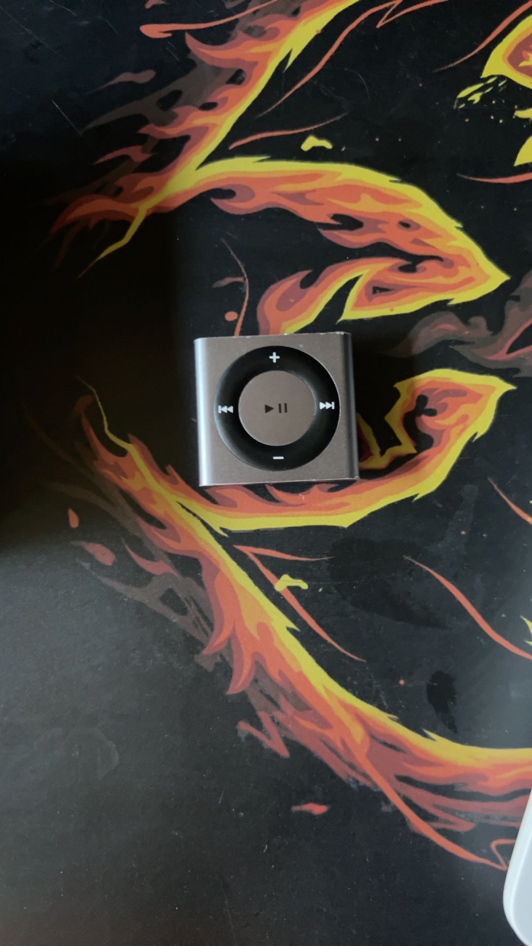 Apple iPod Shuffle 4th Generation Space Gray