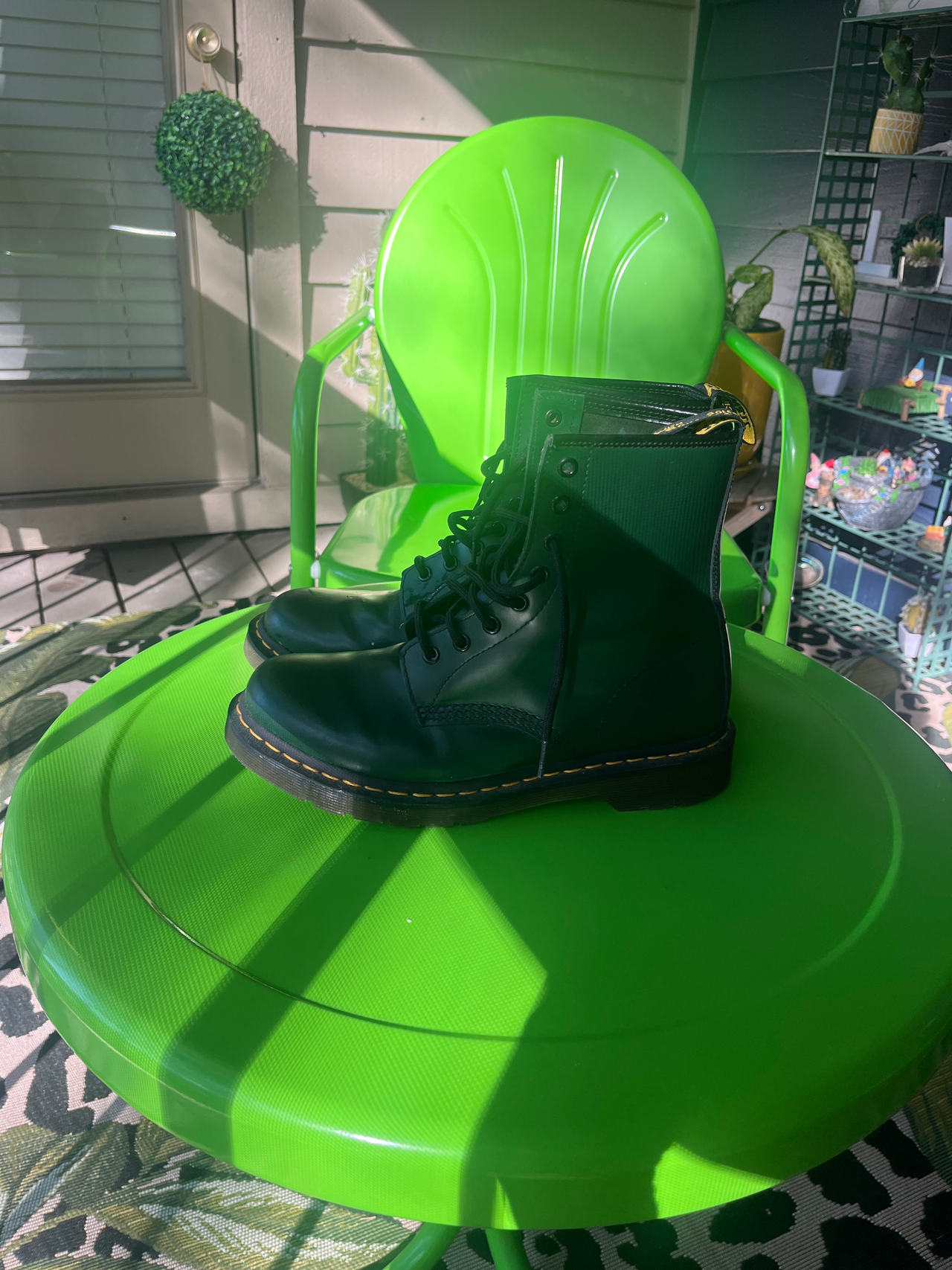 Dr. Martens 1468 W Smooth Leather Dark Green Lace Up Boots US 9