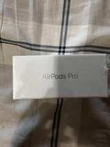 Apple AirPods Pro - Image 5